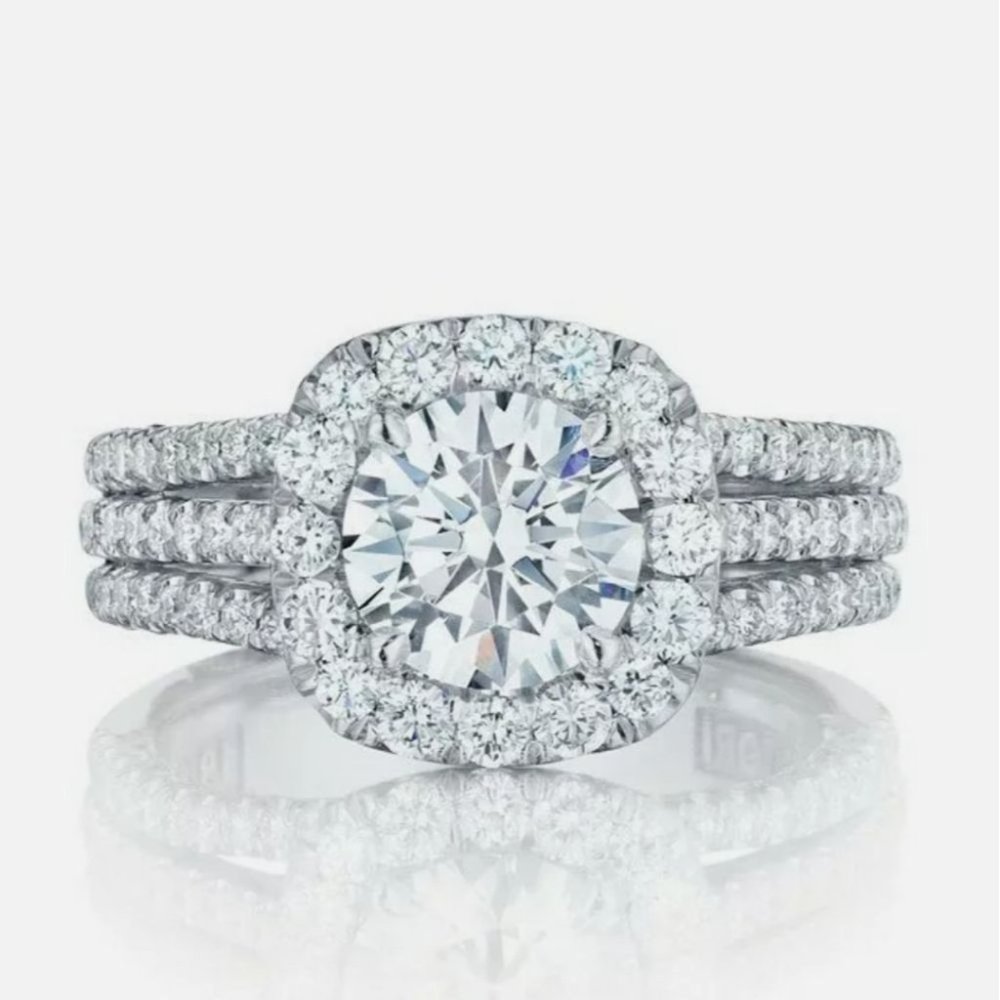 New 925 Silver Round Cut  Halo Diamond Ring